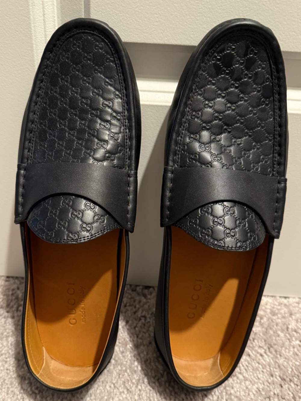 Gucci Black Embossed Leather Men's Penny Loafers - Picture 4 of 11